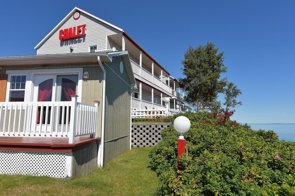 Motel Et Chalets Bo-Fleuve Evangeline Saint-Siméon Exterior foto