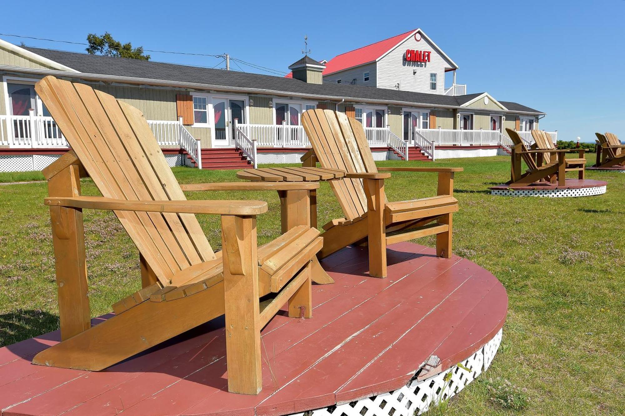 Motel Et Chalets Bo-Fleuve Evangeline Saint-Siméon Quarto foto
