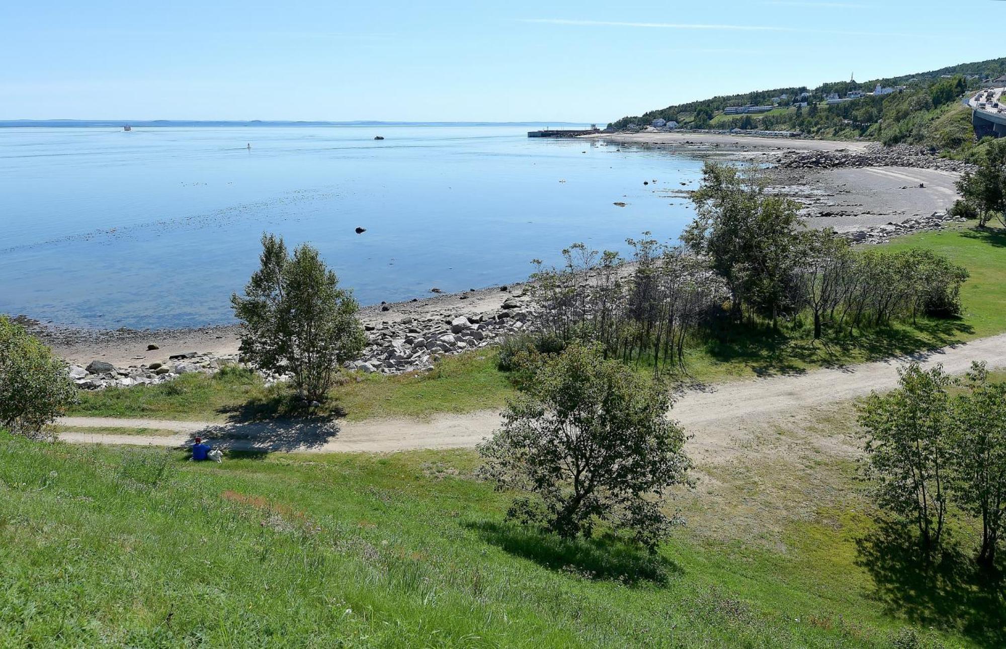 Motel Et Chalets Bo-Fleuve Evangeline Saint-Siméon Quarto foto