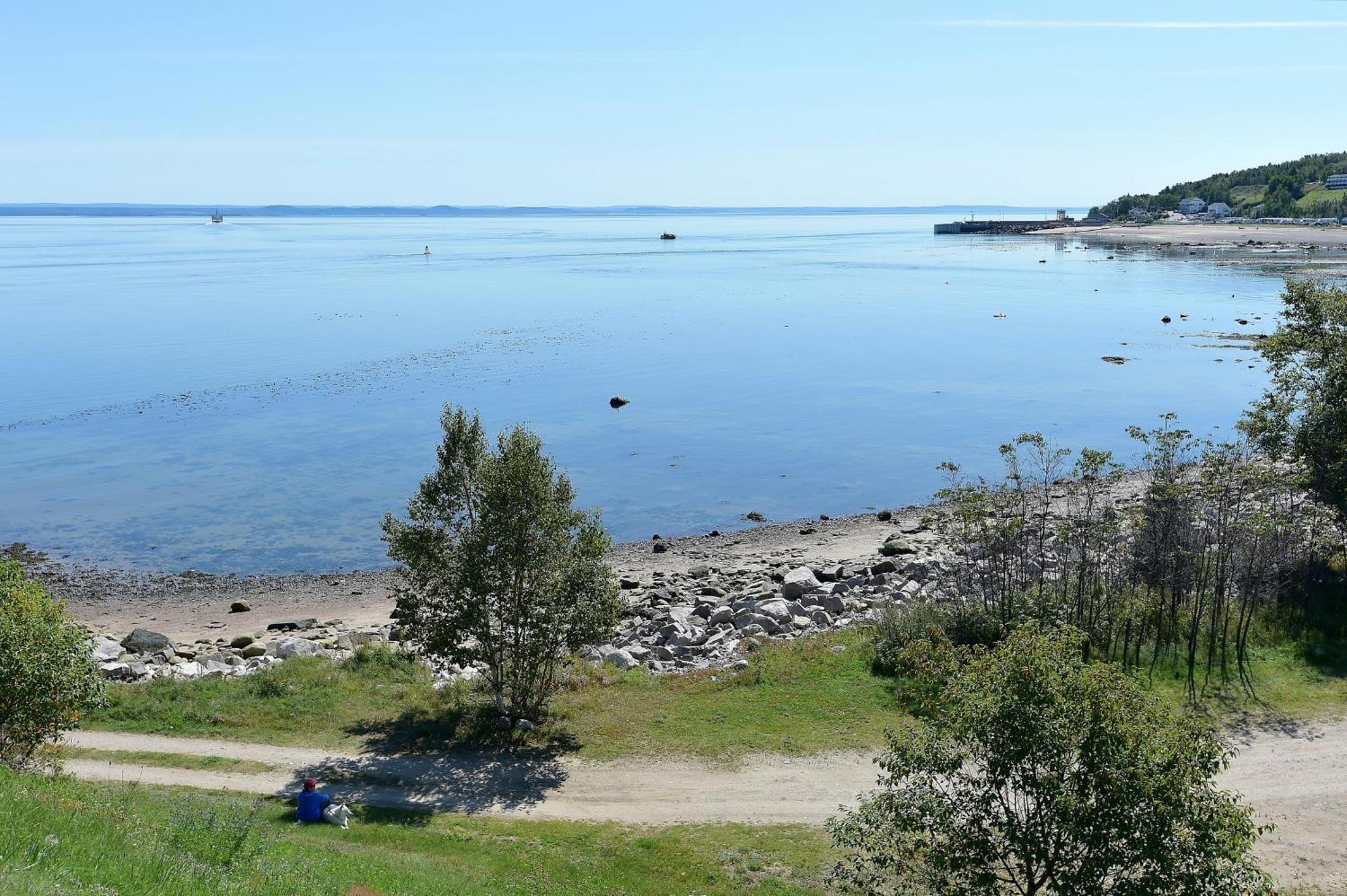 Motel Et Chalets Bo-Fleuve Evangeline Saint-Siméon Quarto foto