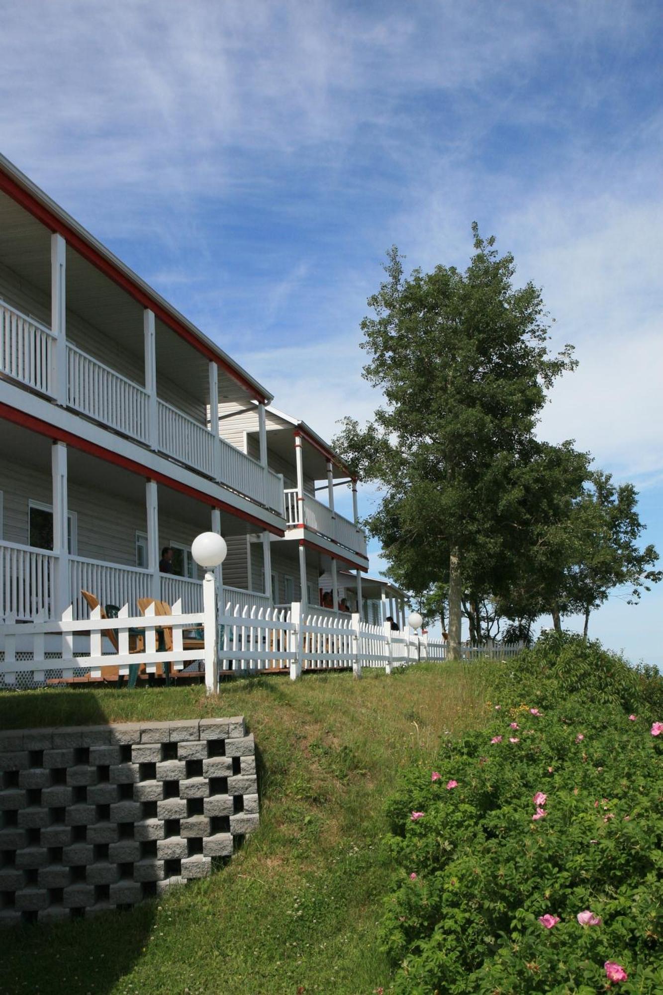 Motel Et Chalets Bo-Fleuve Evangeline Saint-Siméon Quarto foto