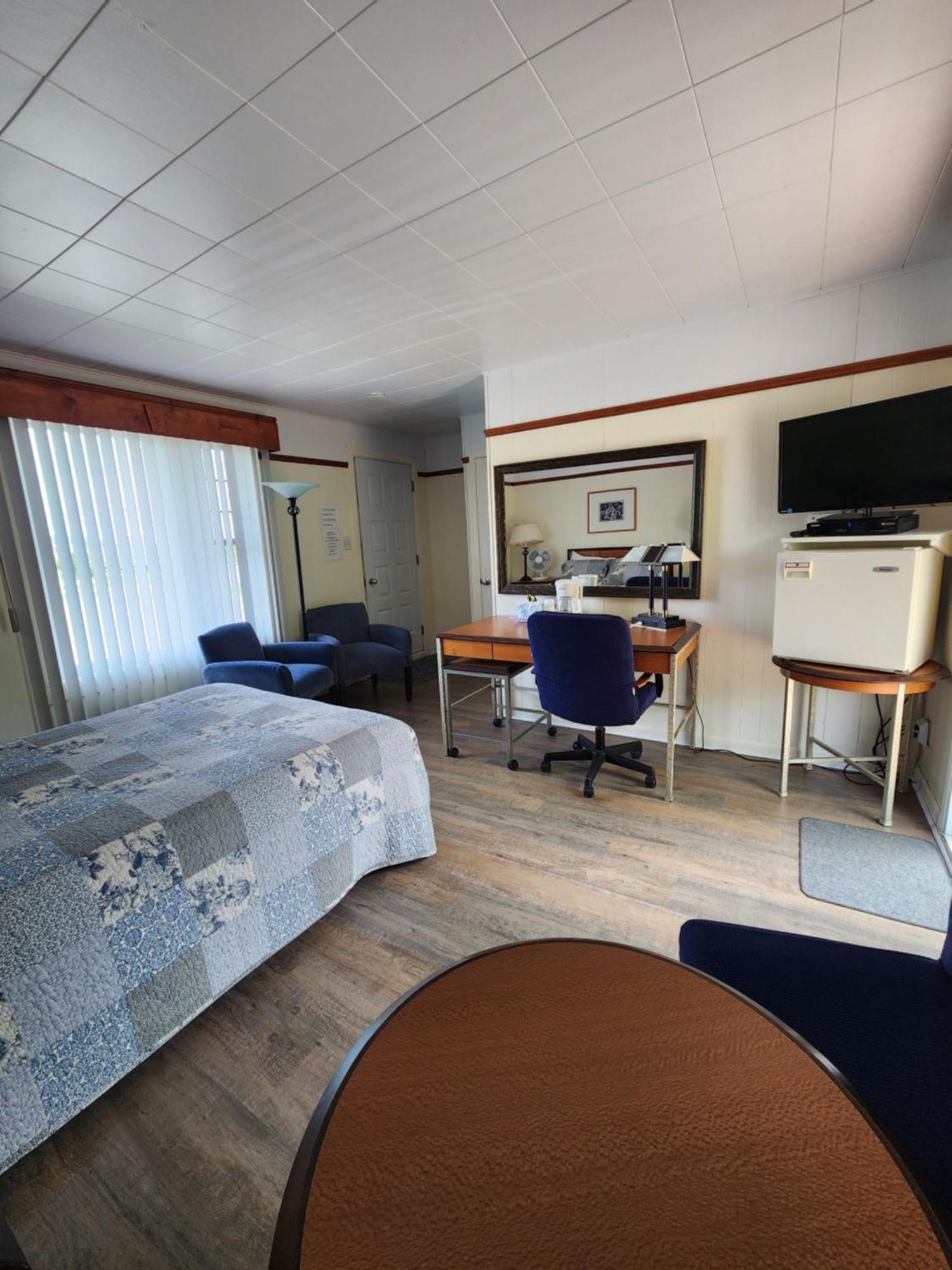 Motel Et Chalets Bo-Fleuve Evangeline Saint-Siméon Exterior foto